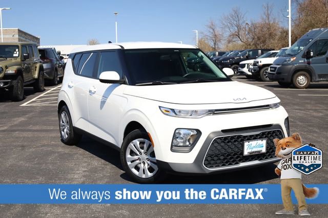 Used 2022 Kia Soul LX FWD image 2