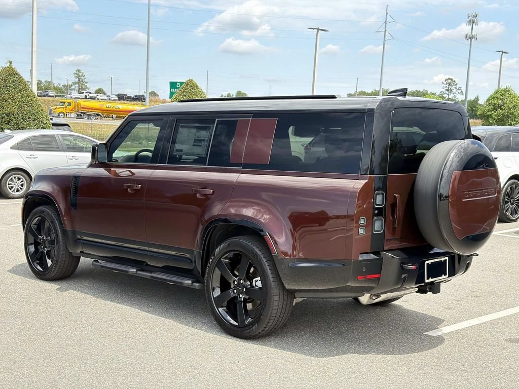 New 2026 Land Rover Defender 130 X-Dynamic SE AWD/4WD image 3