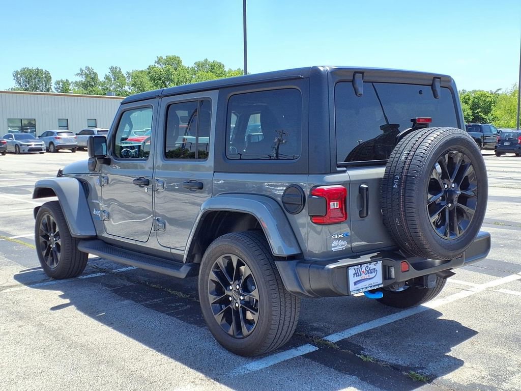 Used 2023 Jeep Wrangler Unlimited Sahara w/ Cold Weather Group AWD/4WD image 5