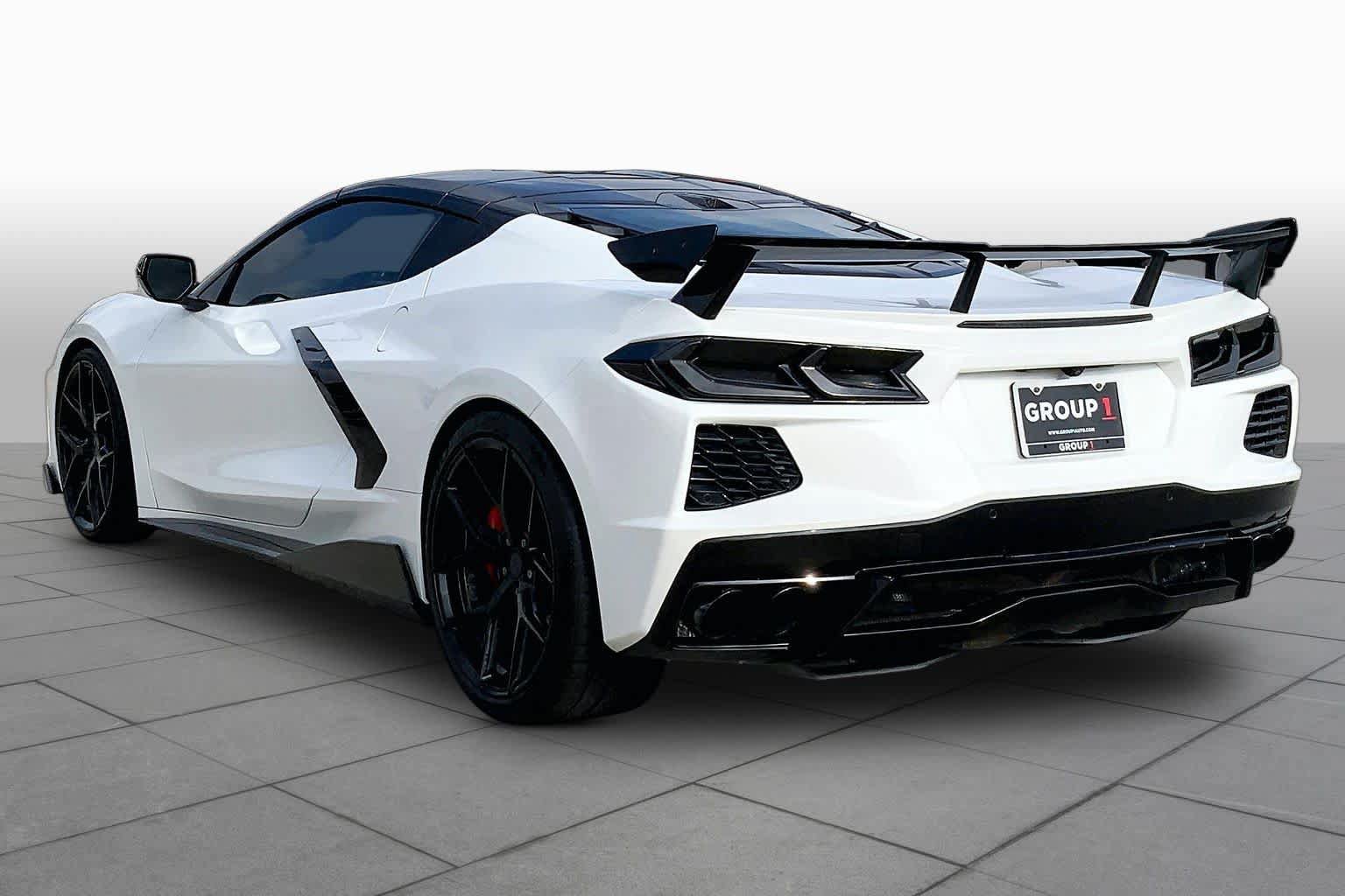 Used 2021 Chevrolet Corvette Stingray Premium Cpe w/ Z51 Performance Package RWD image 10