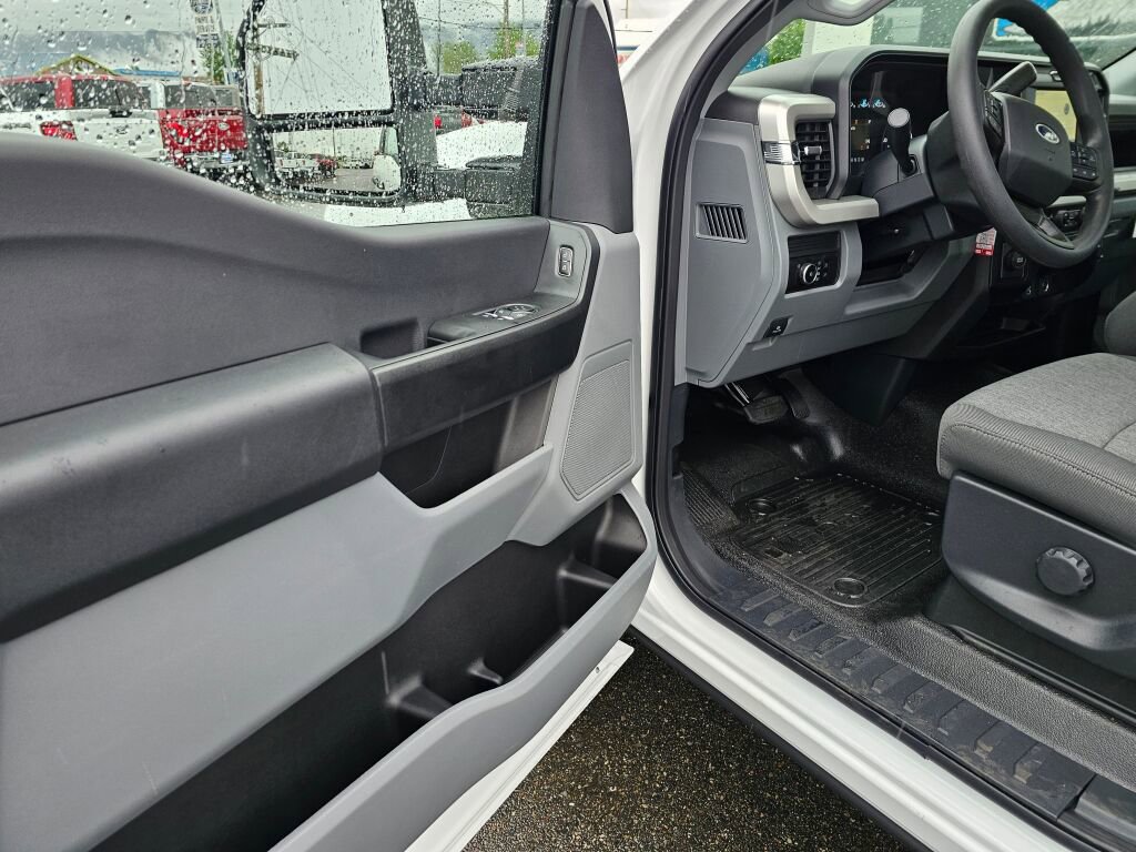 New 2025 Ford F350 XL w/ XL Chrome Package image 8