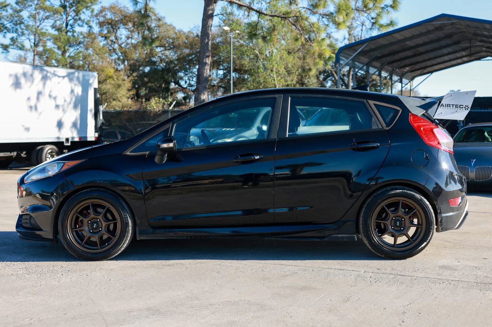 Used 2016 Ford Fiesta ST FWD image 3