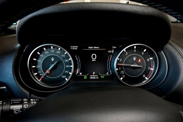 Used 2022 Maserati Levante GT image 41