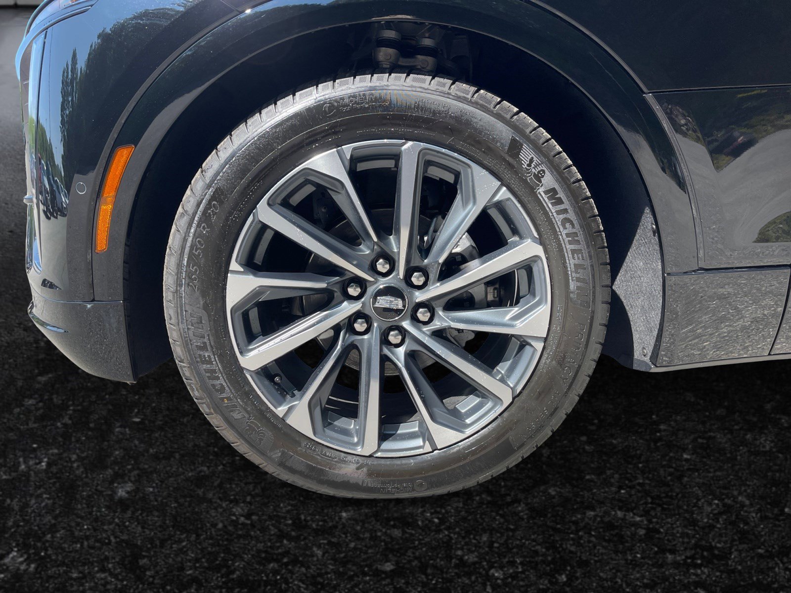 New 2025 Cadillac Lyriq Sport AWD/4WD image 15