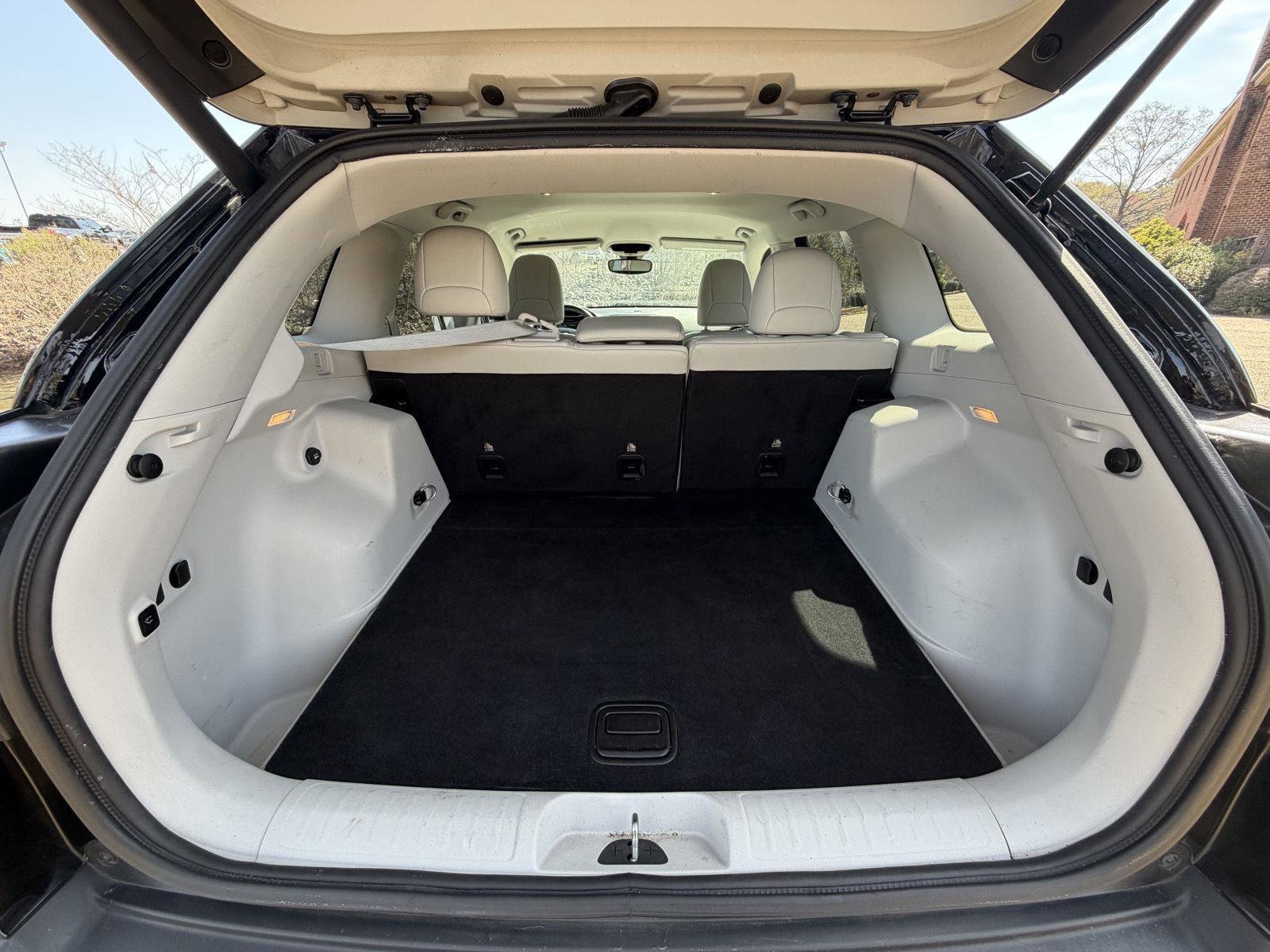 Used 2019 Jeep Cherokee Limited image 16