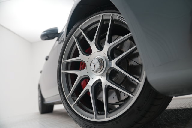 Used 2018 Mercedes-Benz E 63 AMG S image 33