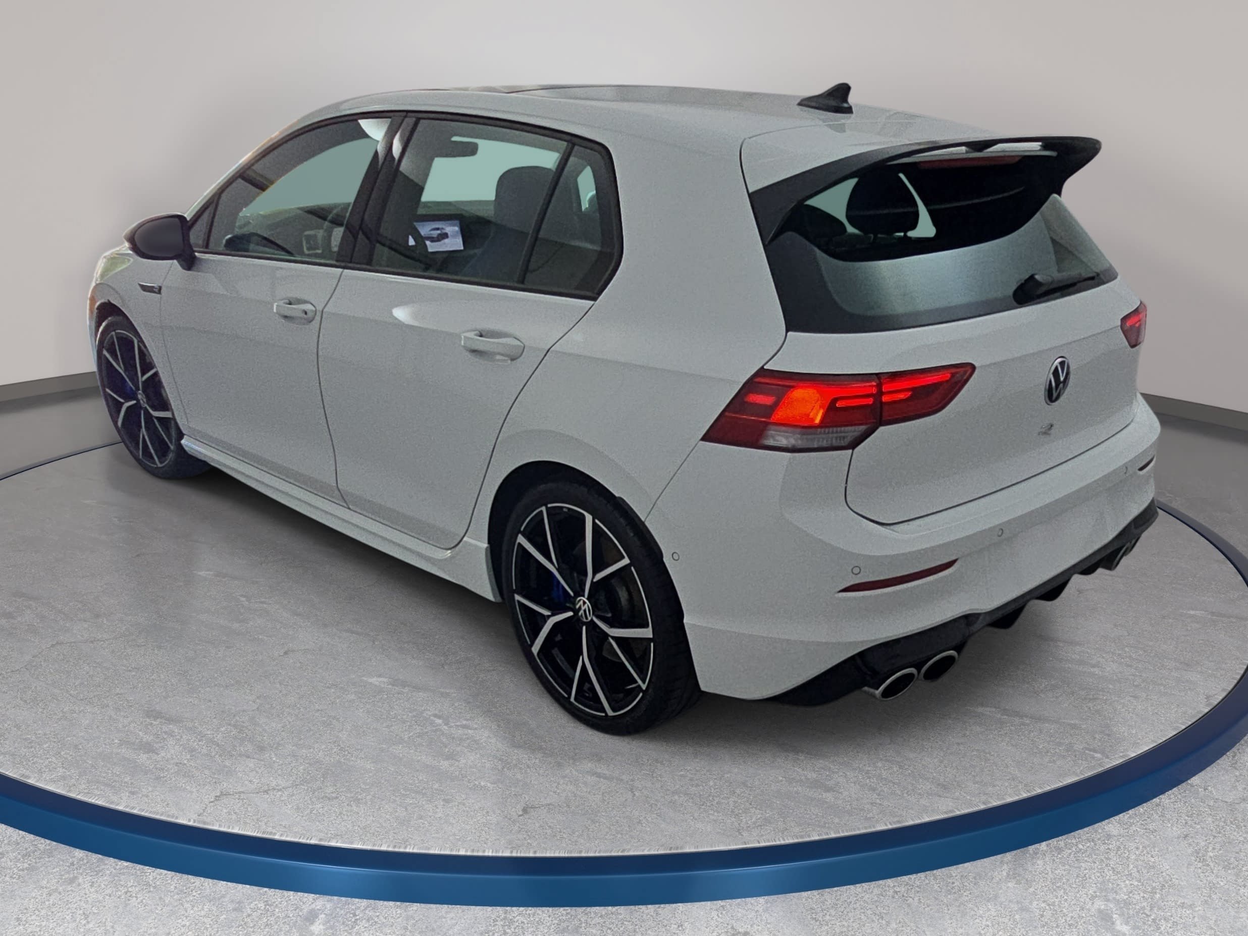Used 2024 Volkswagen Golf R AWD/4WD image 7