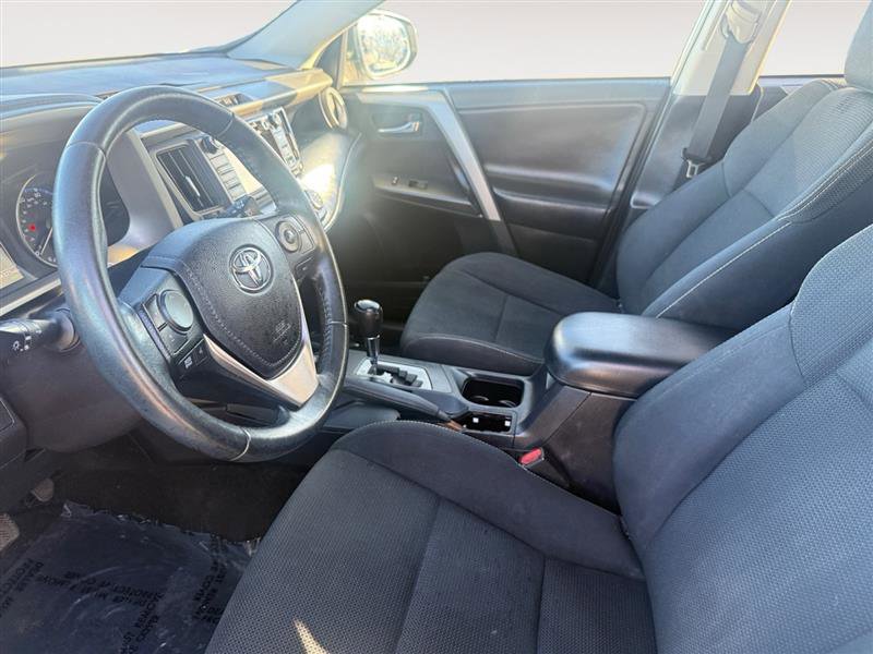 Used 2018 Toyota RAV4 XLE image 9