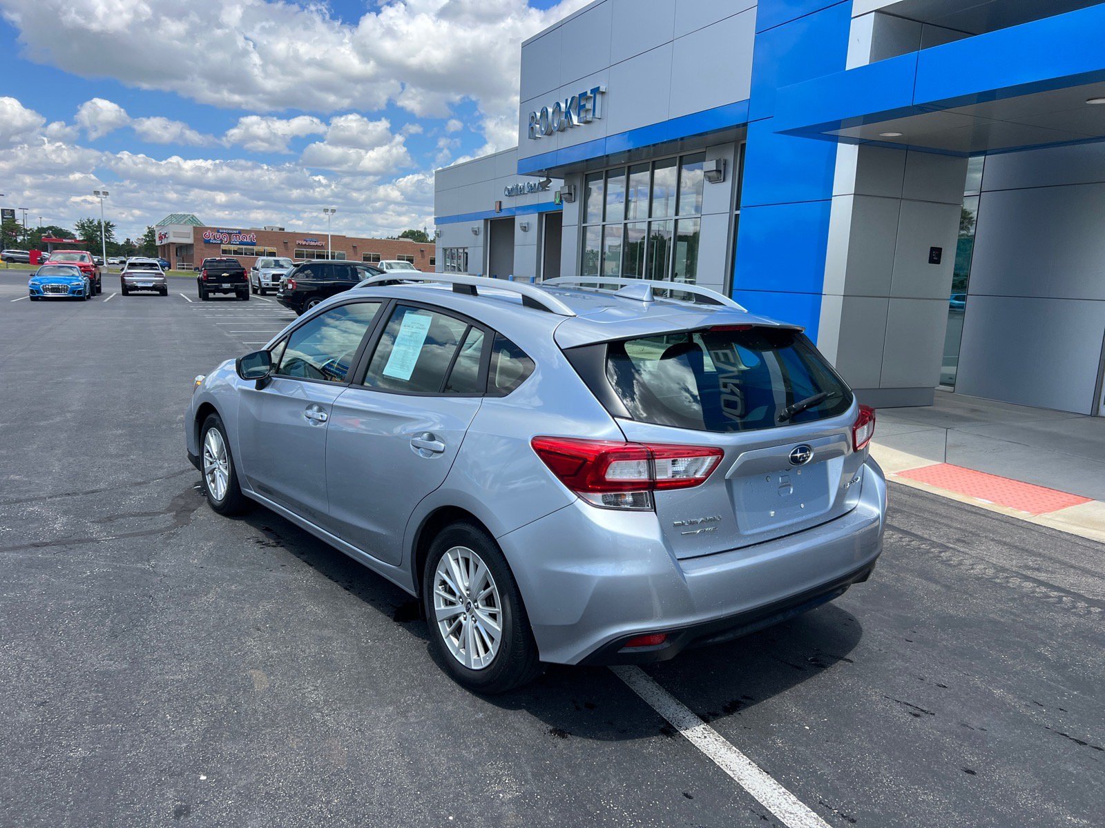 Used 2018 Subaru Impreza 2.0i Premium w/ Eyesight & BSD & Rcta AWD/4WD image 2