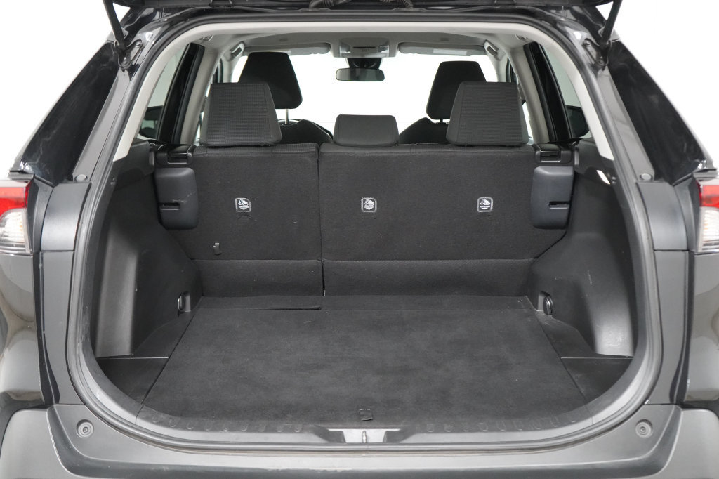 Used 2025 Toyota RAV4 LE AWD/4WD image 30