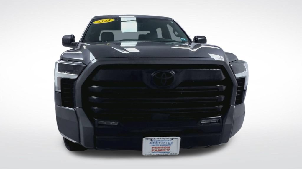 Used 2025 Toyota Tundra SR5 AWD/4WD image 18
