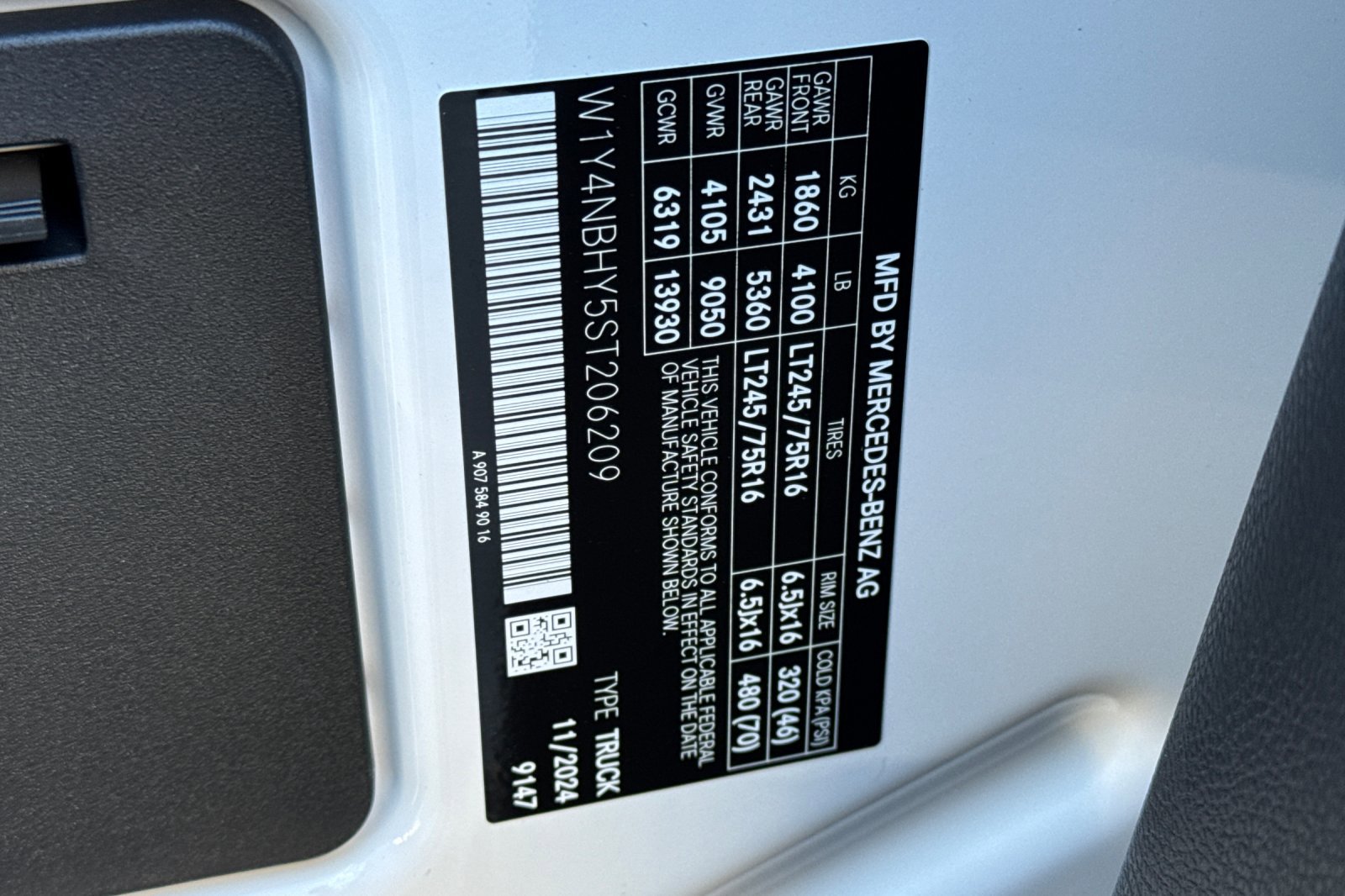 New 2025 Mercedes-Benz Sprinter 2500 image 26
