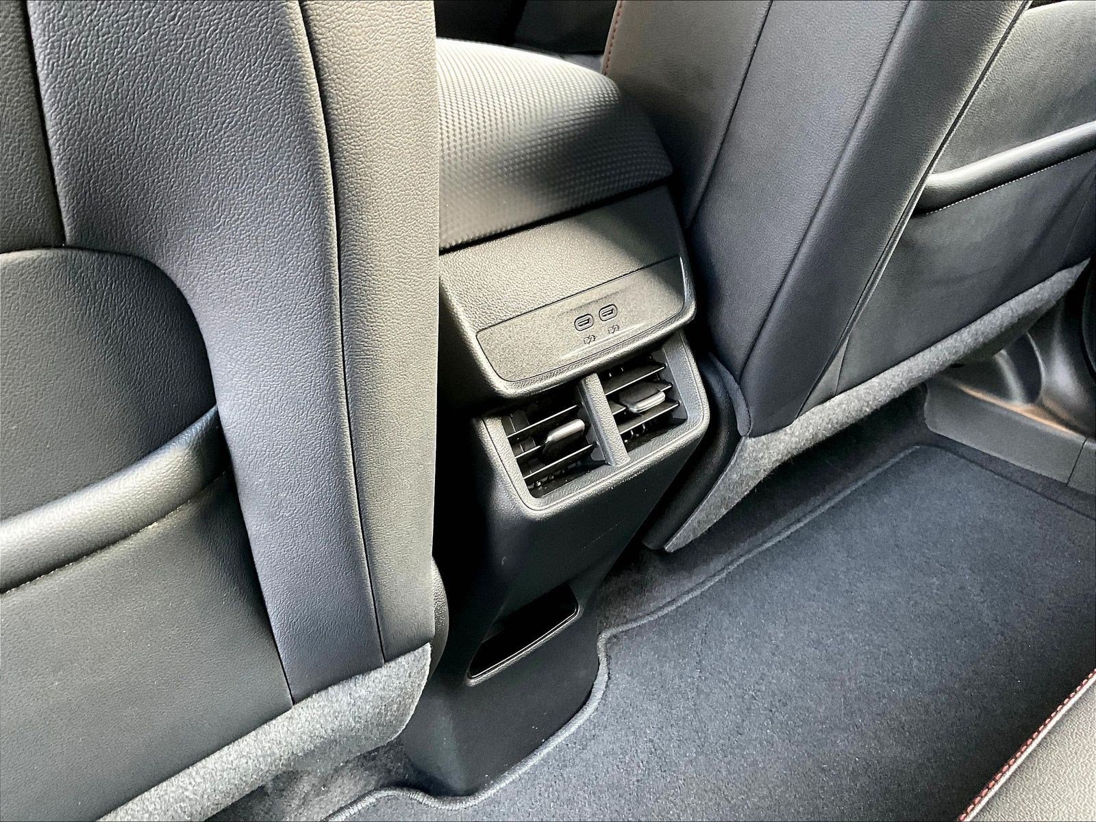 Used 2025 Chevrolet Equinox RS w/ Safety and Technology Package AWD/4WD image 10