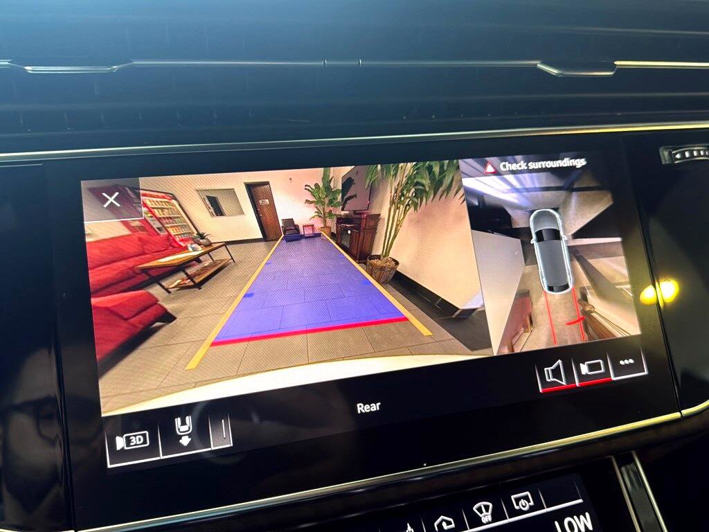 Used 2019 Audi Q8 Prestige image 13