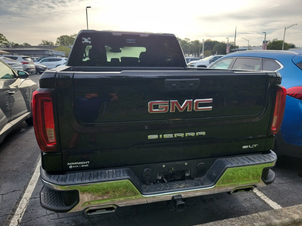 Used 2023 GMC Sierra 1500 SLT w/ SLT Premium Package AWD/4WD image 4