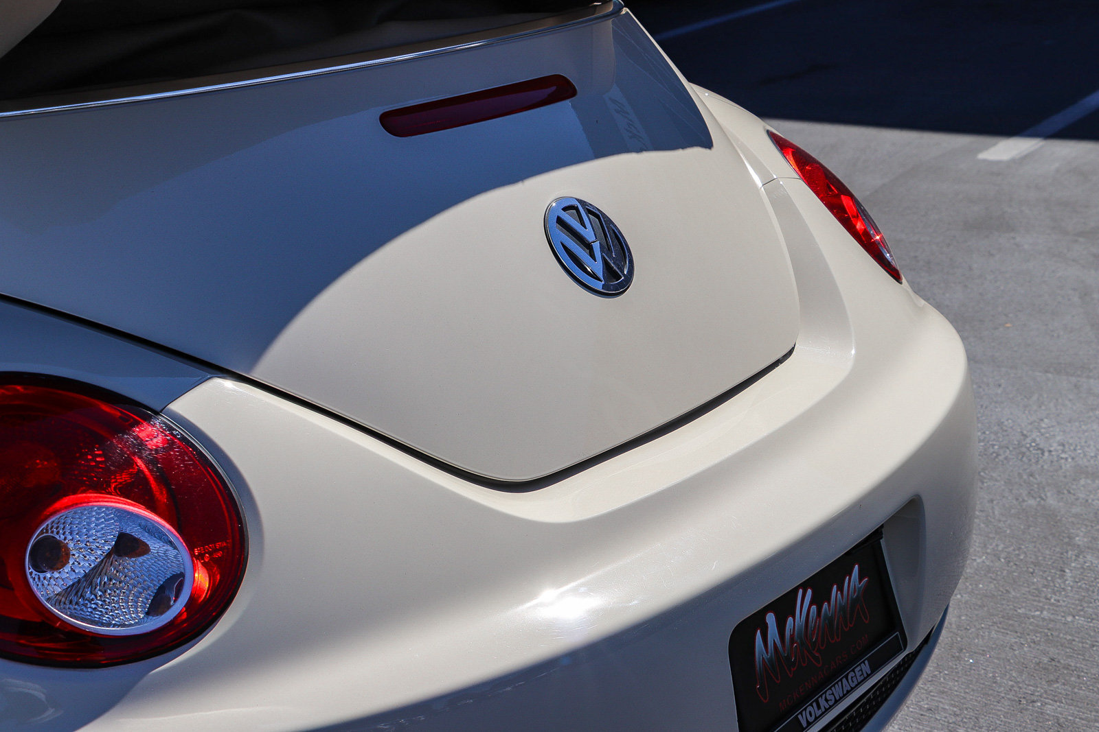 Used 2008 Volkswagen Beetle S FWD image 20