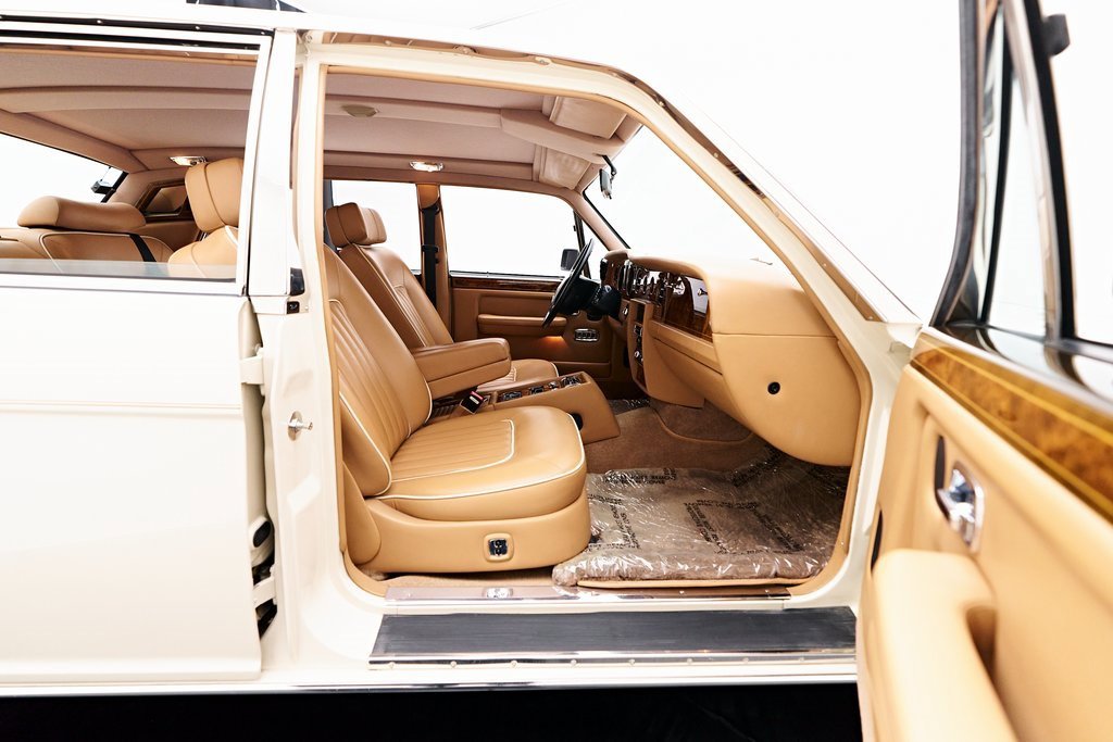 Used 1990 Rolls-Royce Silver Spur II image 40