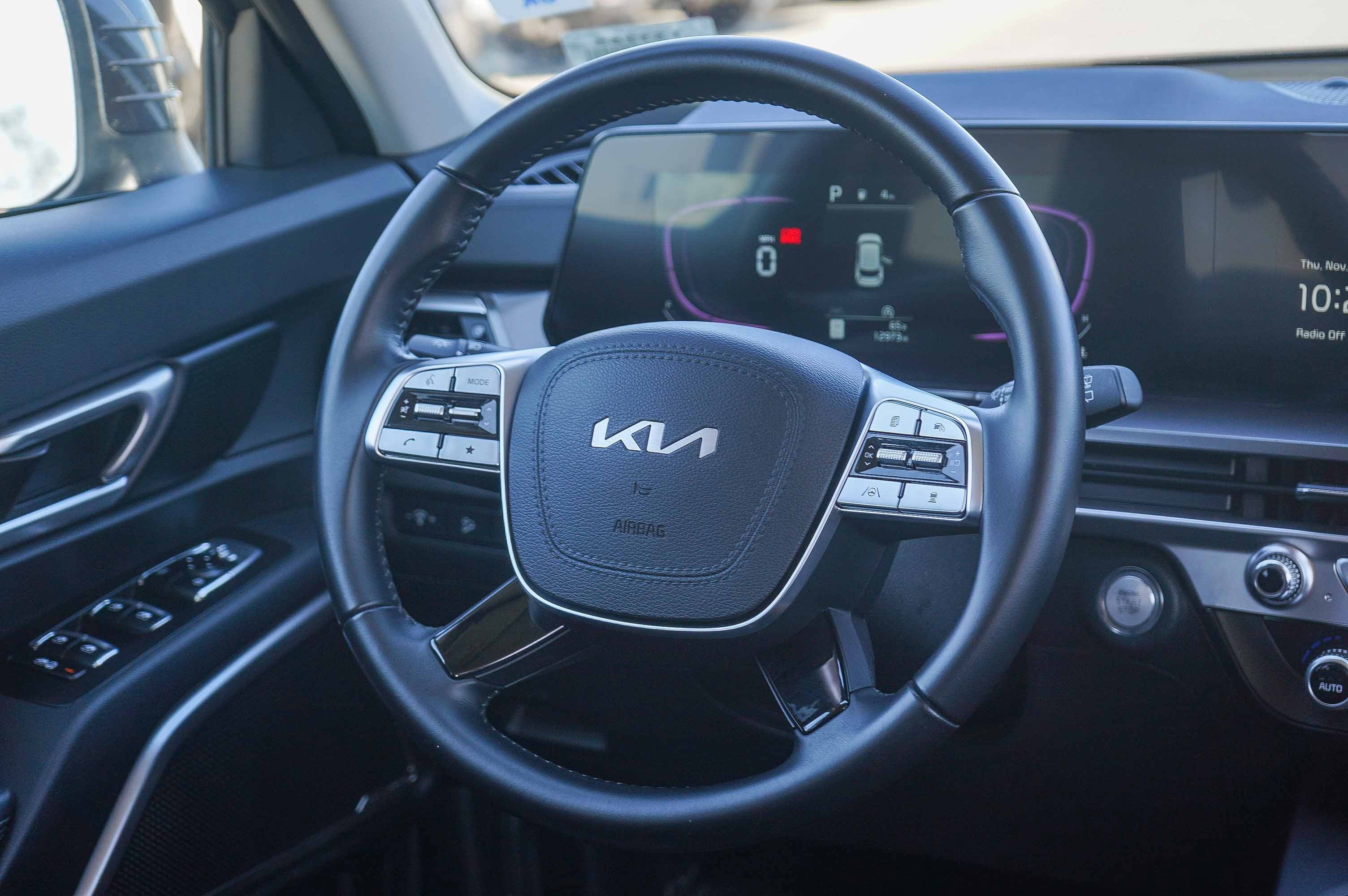 Used 2024 Kia Telluride LX image 16