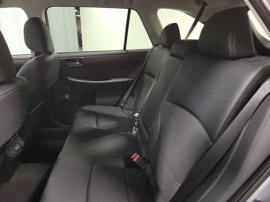 Used 2018 Subaru Outback 3.6R Limited AWD/4WD image 29