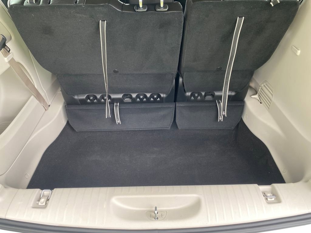 Used 2023 Chrysler Pacifica Limited image 11