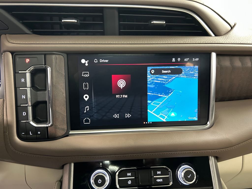 Used 2024 GMC Yukon Denali w/ Advanced Technology Package AWD/4WD image 17