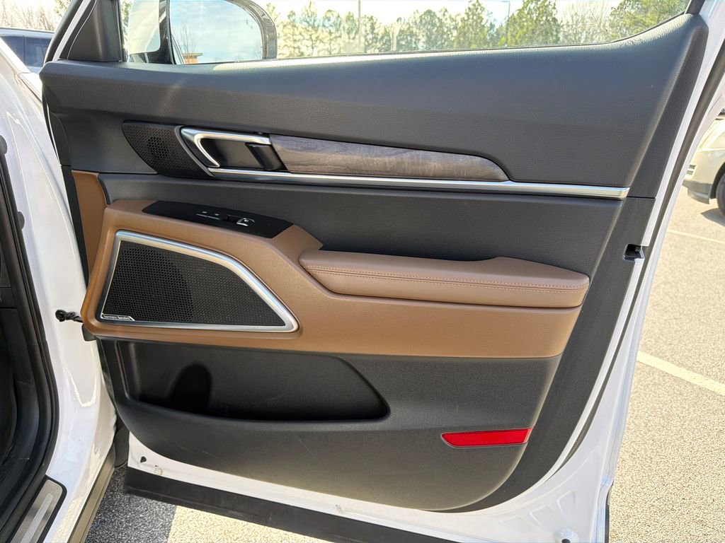 Used 2022 Kia Telluride SX w/ SX Prestige Package image 14