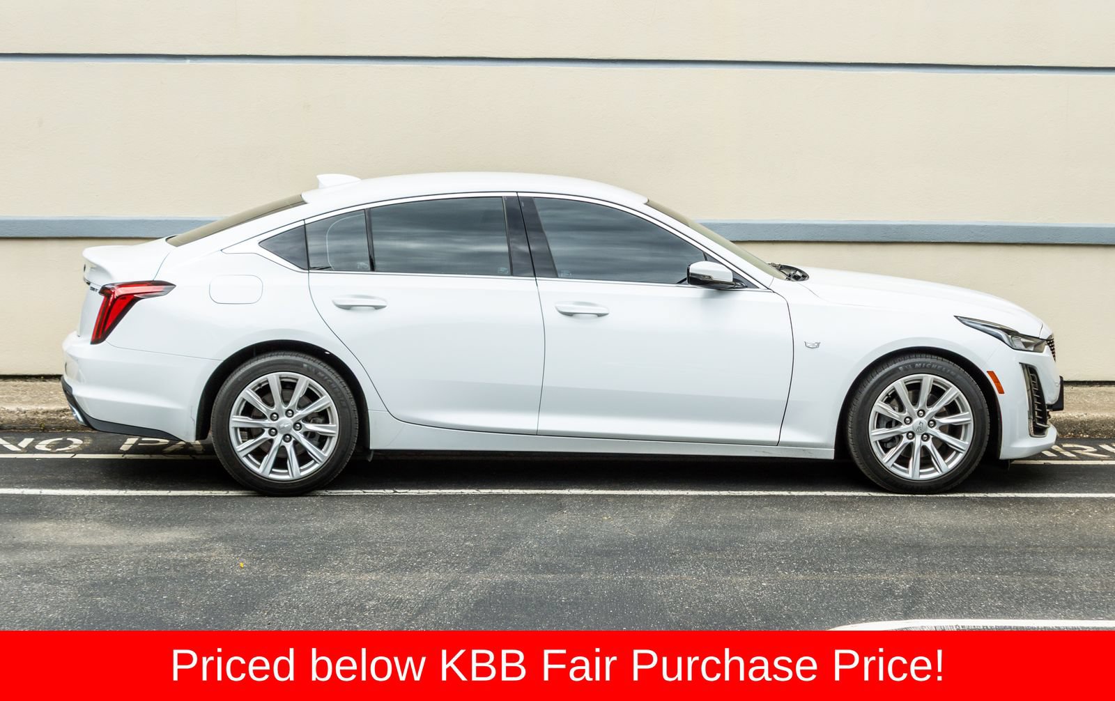 Used 2022 Cadillac CT5 Luxury RWD image 9