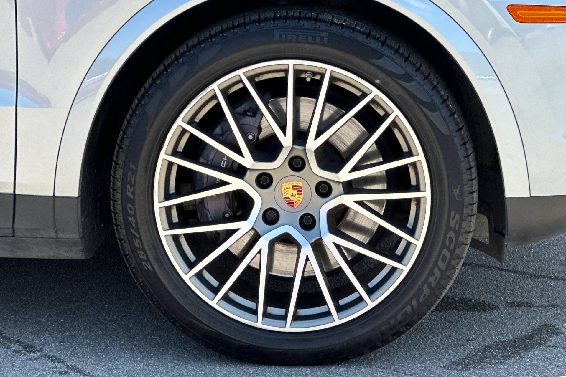 Certified 2023 Porsche Cayenne AWD/4WD image 42