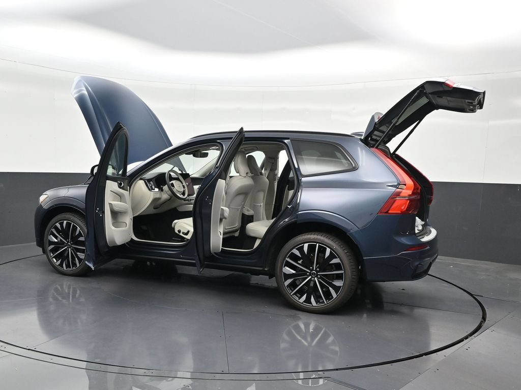 New 2026 Volvo XC60 T8 Ultra w/ Protection Package Premier AWD/4WD image 32