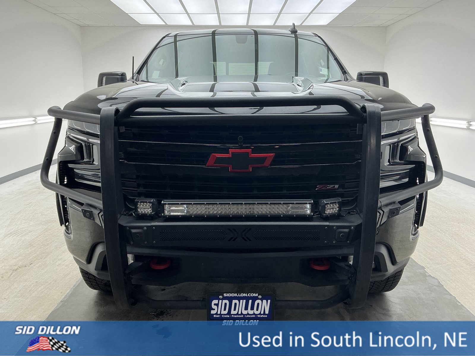 Used 2020 Chevrolet Silverado 1500 LT Trail Boss image 2