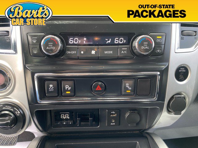 Used 2017 Nissan Titan PRO-4X AWD/4WD image 33
