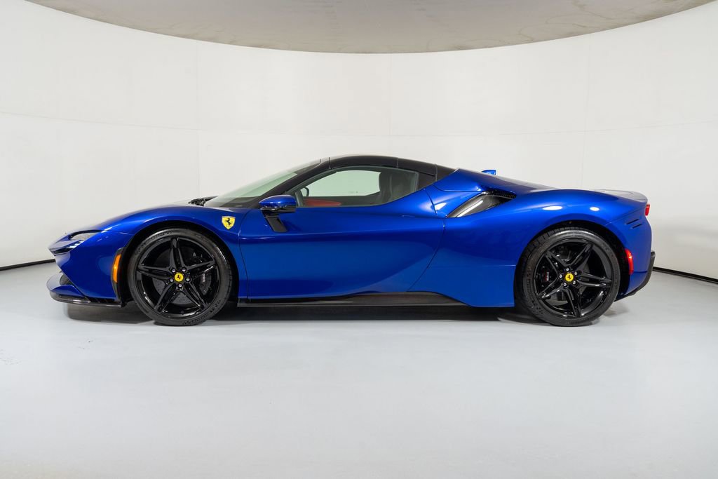 Used 2022 Ferrari SF90 Spider image 12
