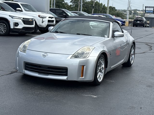 Used 2007 Nissan 350Z Touring RWD image 8