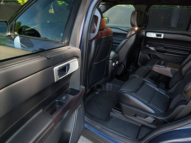 Used 2020 Ford Explorer Platinum w/ Premium Technology Package AWD/4WD image 28