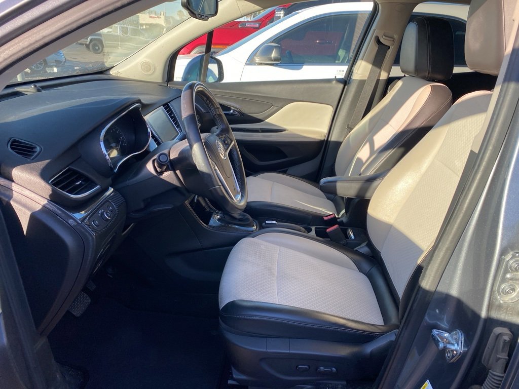 Used 2019 Buick Encore Sport Touring image 7
