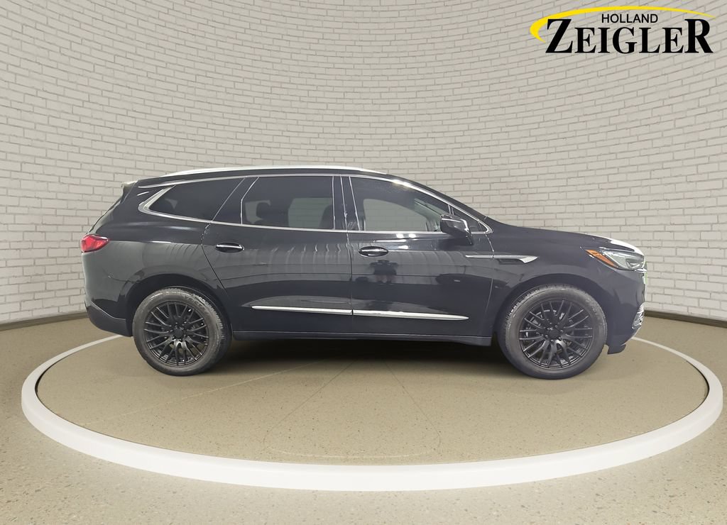 Used 2021 Buick Enclave Essence w/ Sound and Sites Package AWD/4WD image 4