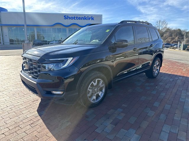 Certified 2023 Honda Passport TrailSport image 32