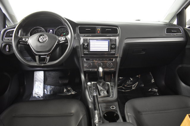 Used 2020 Volkswagen Golf 4-Door FWD image 26