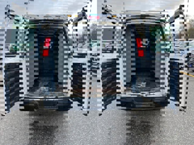 Used 2017 Chevrolet Express 2500 image 19