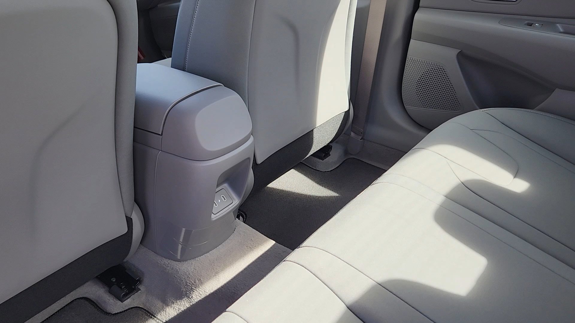 New 2026 Hyundai Elantra Blue image 16