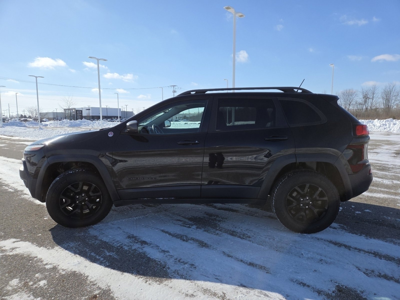 Used 2015 Jeep Cherokee Trailhawk image 13