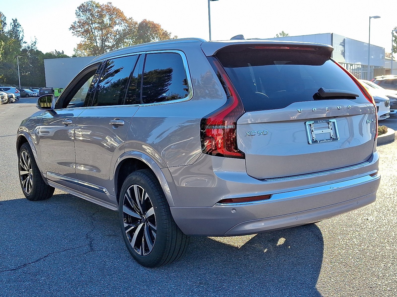 New 2026 Volvo XC90 B6 Core image 3
