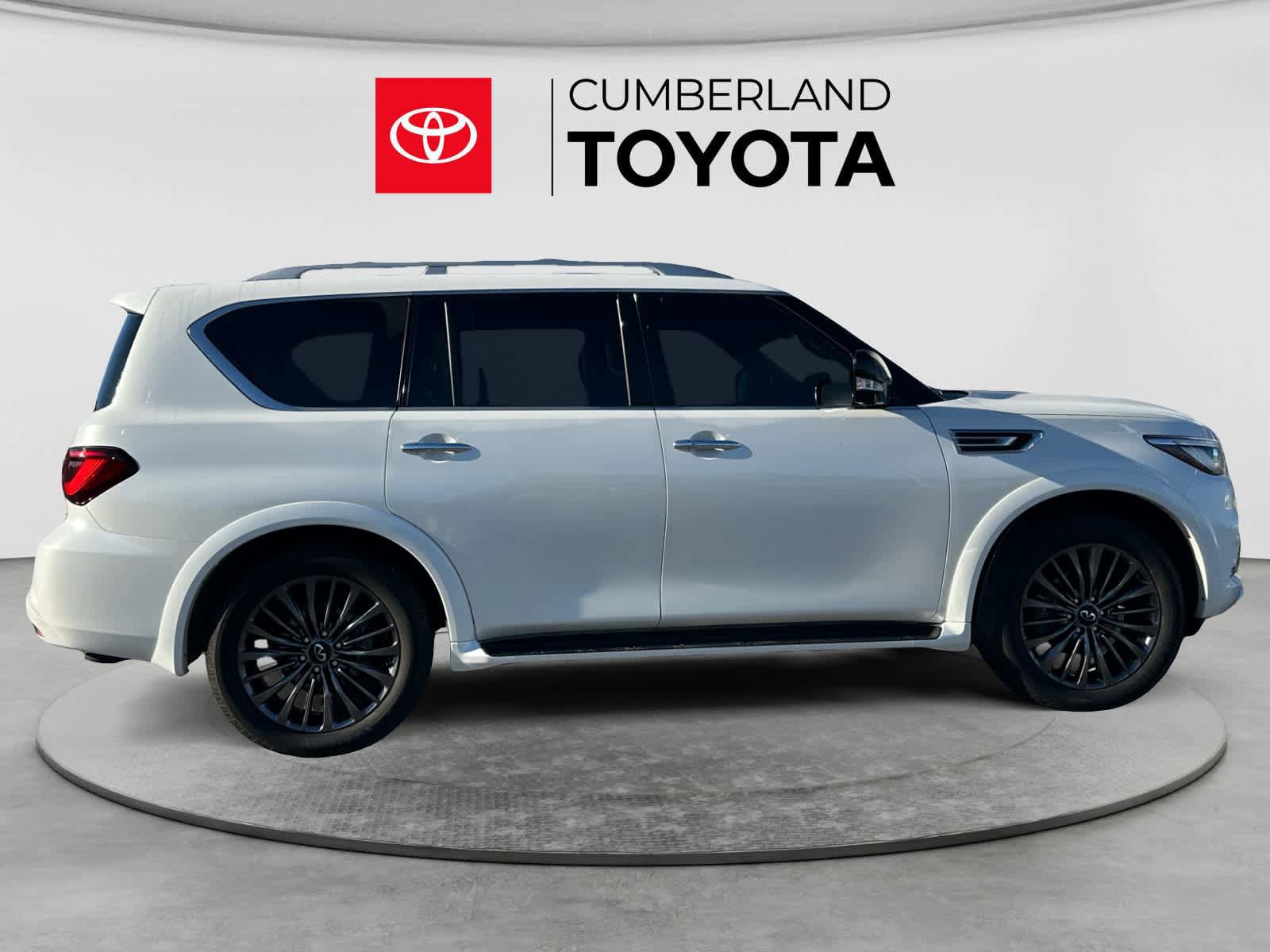 Used 2024 INFINITI QX80 Premium Select w/ Cargo Package AWD/4WD image 6
