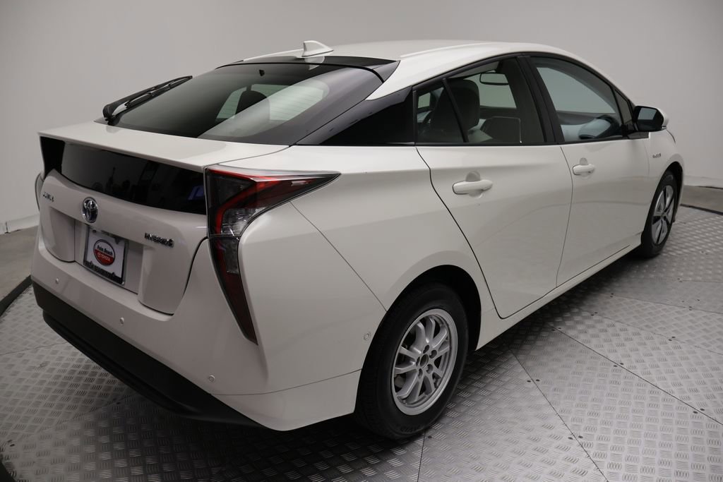 Used 2018 Toyota Prius Four FWD image 8