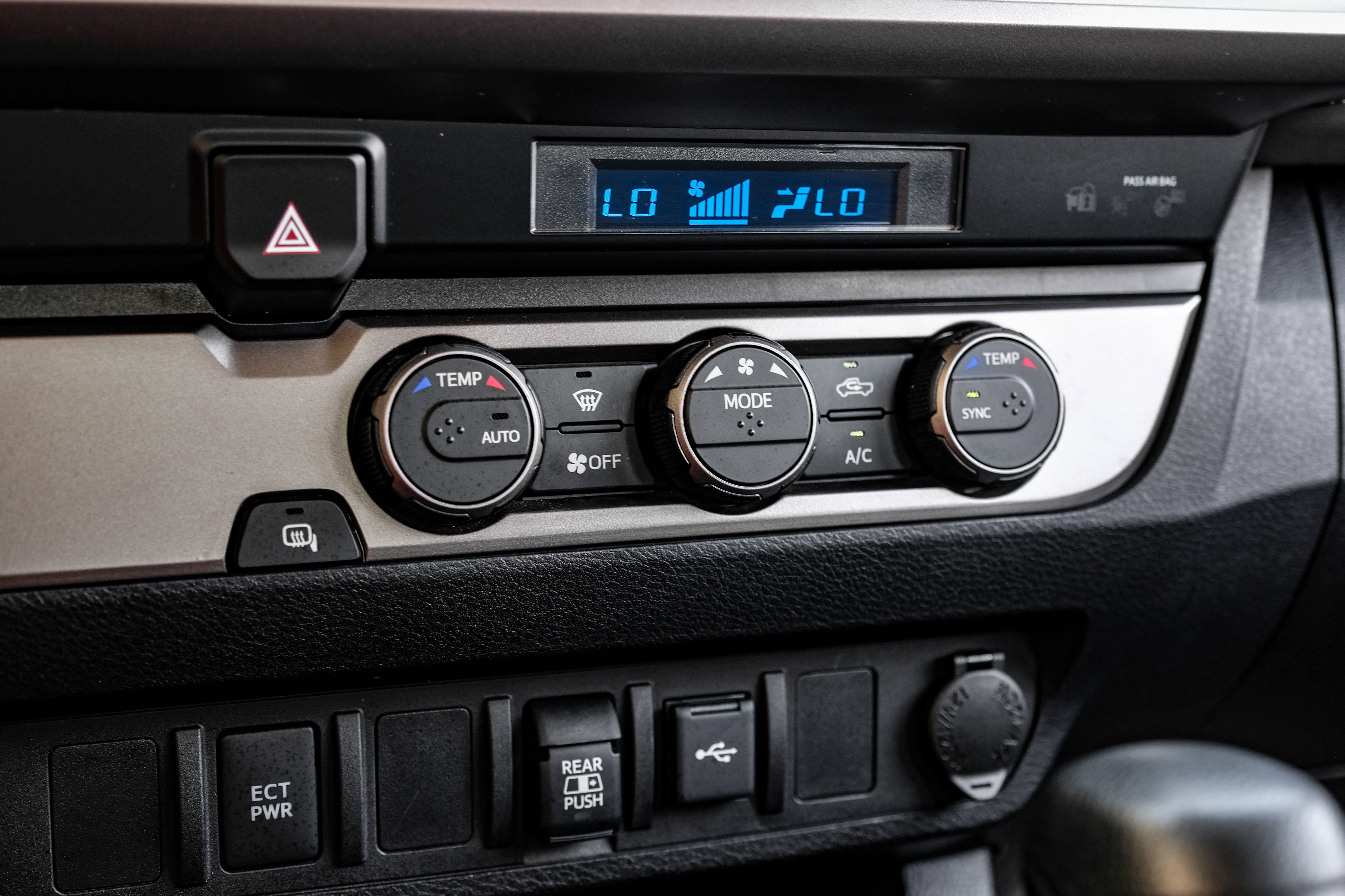 Used 2021 Toyota Tacoma SR5 RWD image 23