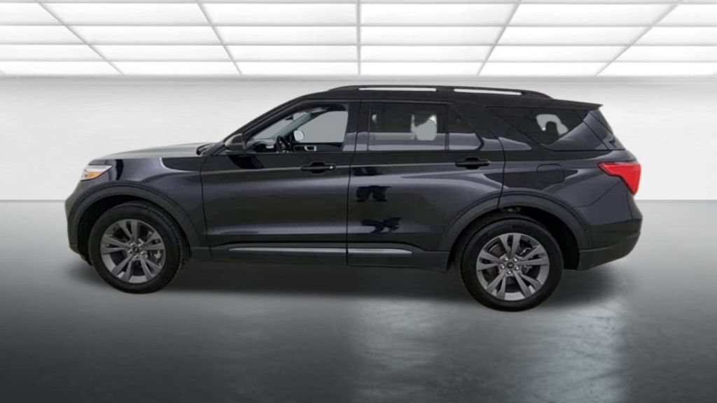 New 2024 Ford Explorer XLT w/ Equipment Group 202A AWD/4WD image 5