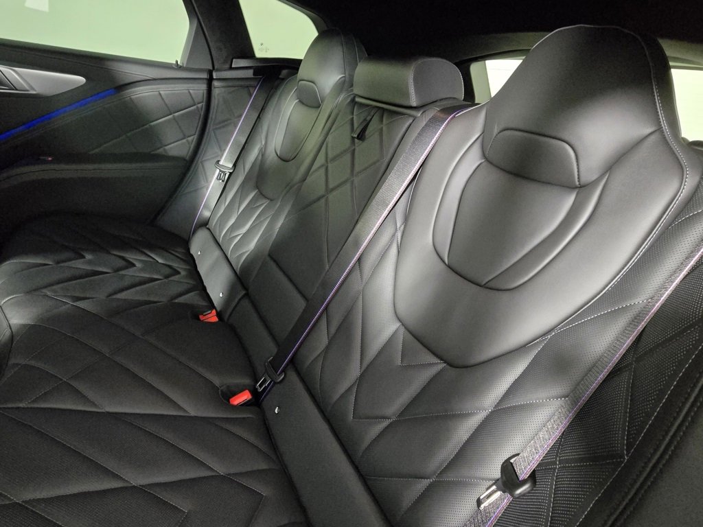 New 2026 BMW XM Label Red image 17