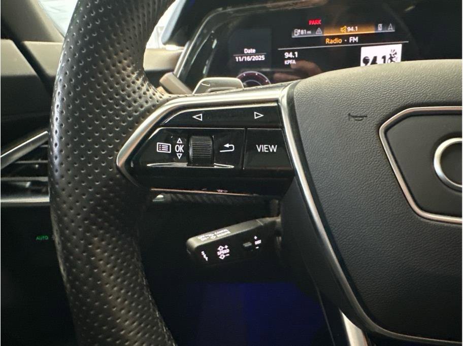 Used 2022 Audi e-tron GT Prestige w/ Prestige Package image 17