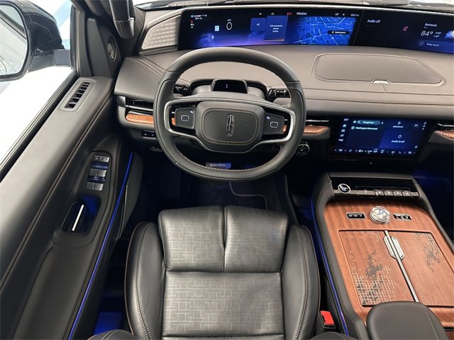 New 2025 Lincoln Navigator Black Label image 28