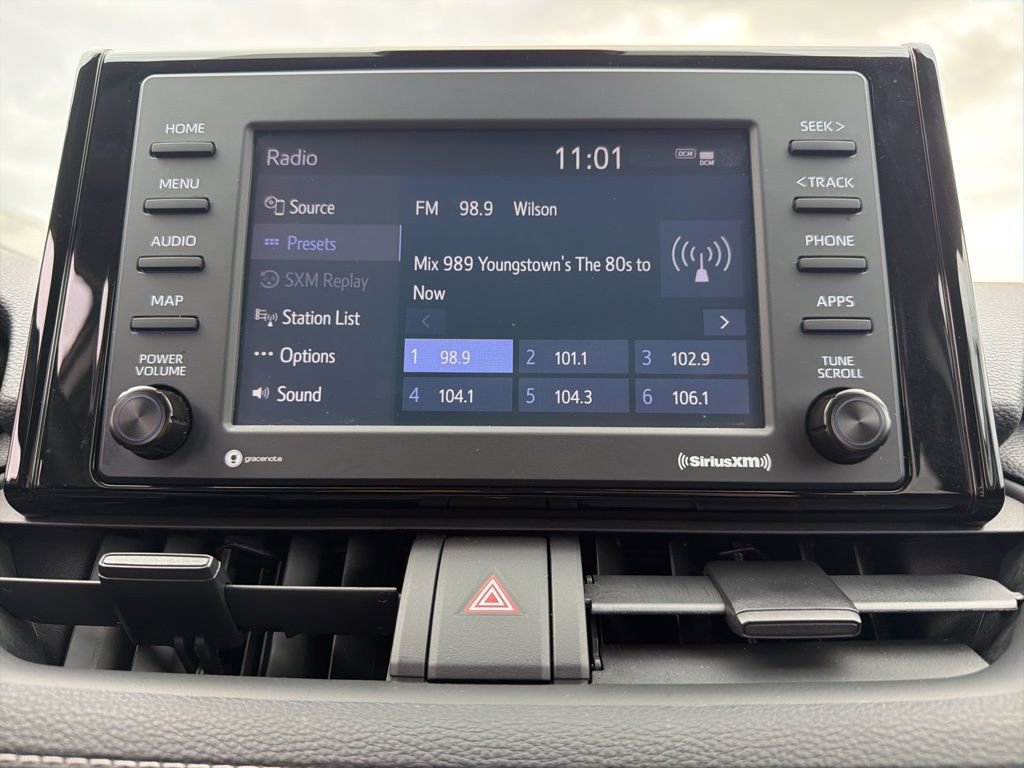 Used 2021 Toyota RAV4 XLE AWD/4WD image 15